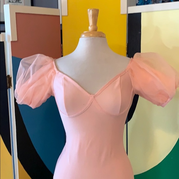 NWT pink bodycon dress with chiffon sleeve & hem - Picture 2 of 7